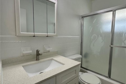 Apartment in Hollywood, Florida 1 bedroom № 1975079 - photo 13