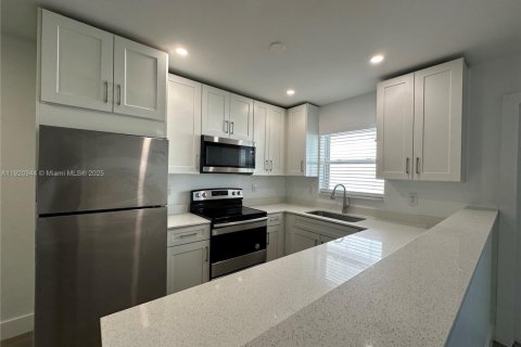 Apartment in Hollywood, Florida 1 bedroom № 1975079 - photo 8