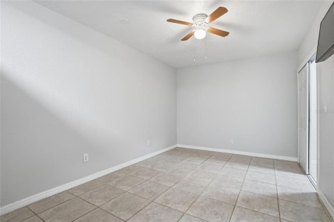 House in Spring Hill, Florida 3 bedrooms, 120.4 sq.m. № 2106795 - photo 23