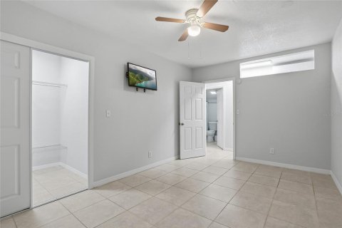 House in Spring Hill, Florida 3 bedrooms, 120.4 sq.m. № 2106795 - photo 24