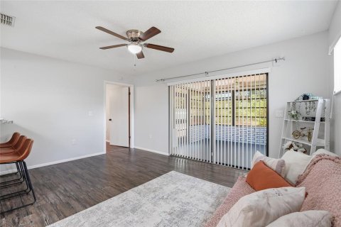 House in Spring Hill, Florida 3 bedrooms, 120.4 sq.m. № 2106795 - photo 11