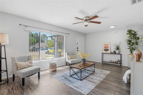 House in Spring Hill, Florida 3 bedrooms, 120.4 sq.m. № 2106795 - photo 6
