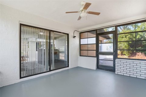House in Spring Hill, Florida 3 bedrooms, 120.4 sq.m. № 2106795 - photo 30