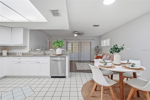 House in Spring Hill, Florida 3 bedrooms, 120.4 sq.m. № 2106795 - photo 7
