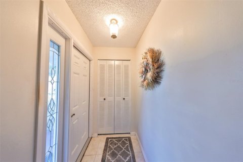 House in Sun City Center, Florida 4 bedrooms, 156.45 sq.m. № 1582429 - photo 2