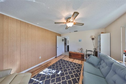 House in Sun City Center, Florida 4 bedrooms, 156.45 sq.m. № 1582429 - photo 27