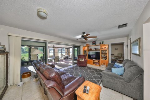 House in Sun City Center, Florida 4 bedrooms, 156.45 sq.m. № 1582429 - photo 13