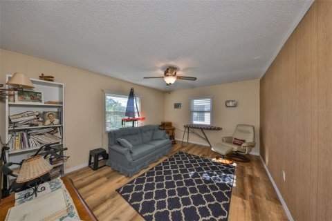 House in Sun City Center, Florida 4 bedrooms, 156.45 sq.m. № 1582429 - photo 25
