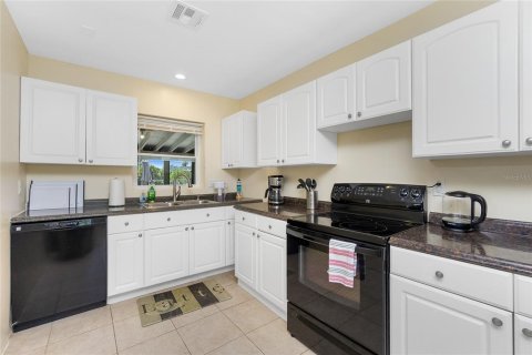 Casa en venta en Port Charlotte, Florida, 3 dormitorios, 123 m2 № 1670028 - foto 13