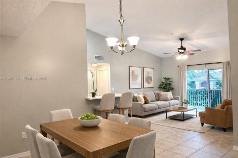 Condo in Davie, Florida, 2 bedrooms  № 2059741 - photo 2