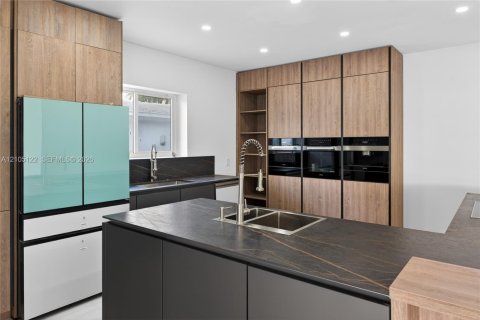 Villa ou maison à louer à Miami Beach, Floride: 4 chambres, 316.89 m2 № 2412982 - photo 18