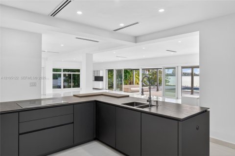 Villa ou maison à louer à Miami Beach, Floride: 4 chambres, 316.89 m2 № 2412982 - photo 20