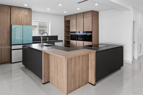 Villa ou maison à louer à Miami Beach, Floride: 4 chambres, 316.89 m2 № 2412982 - photo 14