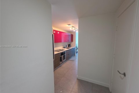 Copropriété à vendre à Miami, Floride: 49.33 m2 № 2372636 - photo 4