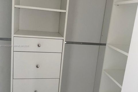 Condominio en alquiler en Doral, Florida, 2 dormitorios, 88.26 m2 № 2010733 - foto 20