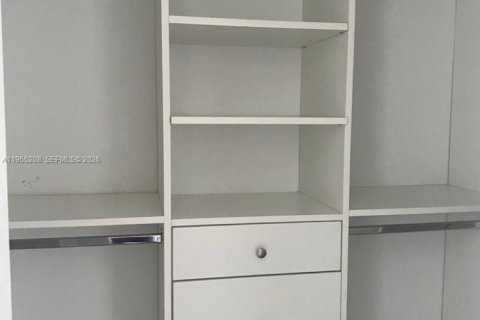 Condominio en alquiler en Doral, Florida, 2 dormitorios, 88.26 m2 № 2010733 - foto 21