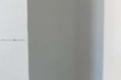 Condominio en alquiler en Doral, Florida, 2 dormitorios, 88.26 m2 № 2010733 - foto 25