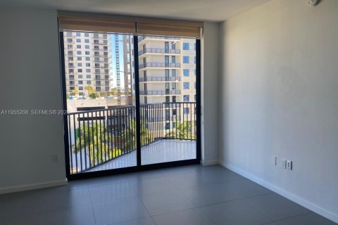Condominio en alquiler en Doral, Florida, 2 dormitorios, 88.26 m2 № 2010733 - foto 13