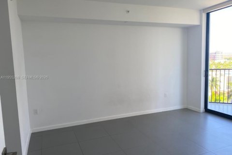 Condominio en alquiler en Doral, Florida, 2 dormitorios, 88.26 m2 № 2010733 - foto 15
