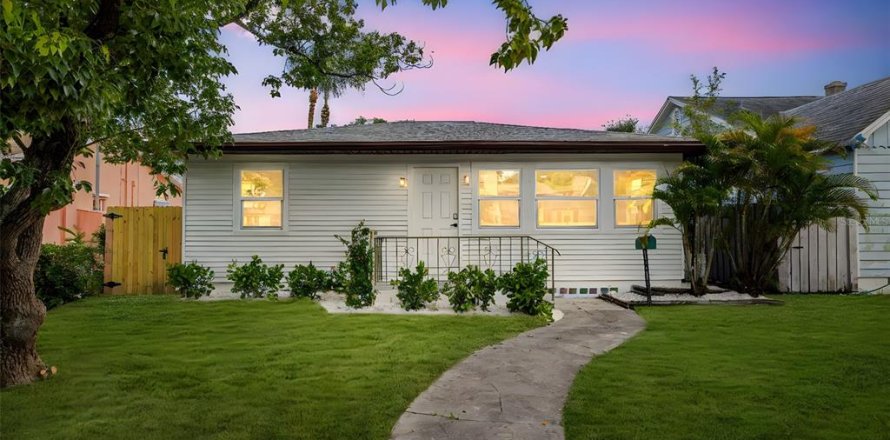 Casa en Saint Petersburg, Florida 3 dormitorios, 114.27 m2 № 1832745