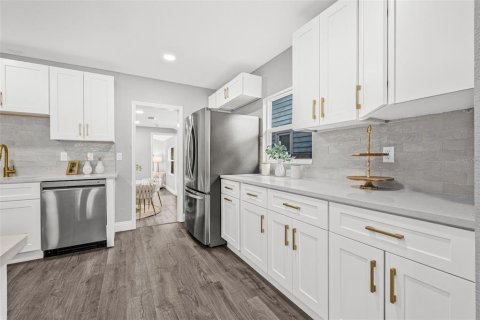 Casa en venta en Saint Petersburg, Florida, 3 dormitorios, 114.27 m2 № 1832745 - foto 9