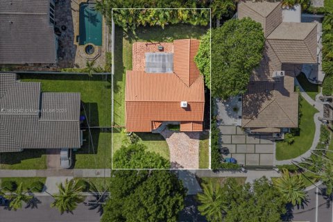 House in Miami, Florida 3 bedrooms, 155.7 sq.m. № 1859024 - photo 29