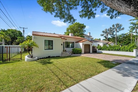 House in Miami, Florida 3 bedrooms, 155.7 sq.m. № 1859024 - photo 4