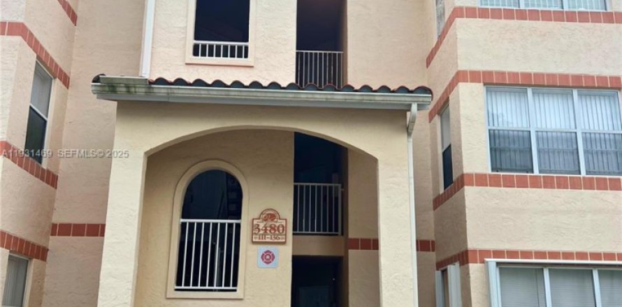 Condo in Margate, Florida, 2 bedrooms  № 1991065