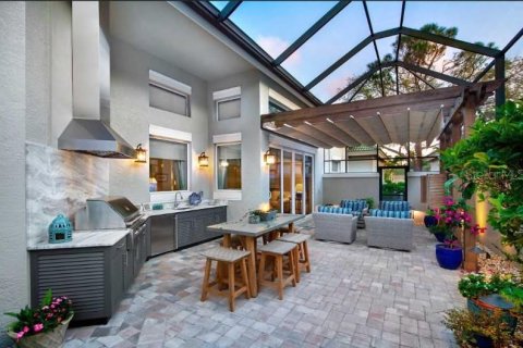 House in Safety Harbor, Florida 5 bedrooms, 361.39 sq.m. № 1737450 - photo 3