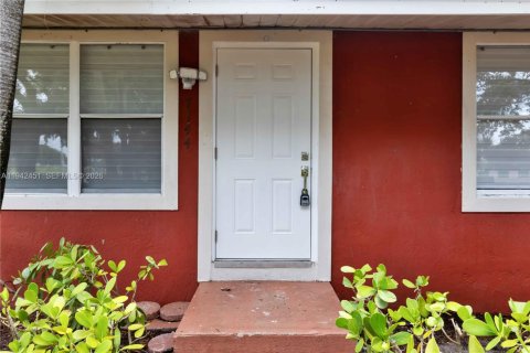 Villa ou maison à louer à Tamarac, Floride: 2 chambres, 77.57 m2 № 1999961 - photo 24