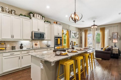 House in Winter Garden, Florida 3 bedrooms, 193.14 sq.m. № 2132575 - photo 10