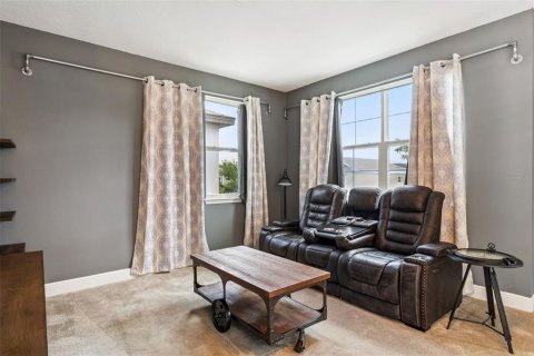 House in Winter Garden, Florida 3 bedrooms, 193.14 sq.m. № 2132575 - photo 17