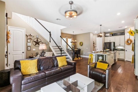 House in Winter Garden, Florida 3 bedrooms, 193.14 sq.m. № 2132575 - photo 8