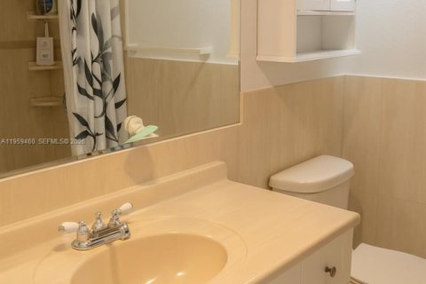 Купить кондоминиум в Пайнкрест, Флорида 3 спальни, 100.33м2, № 2024280 - фото 9