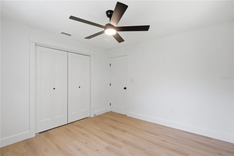 House in Dunedin, Florida 2 bedrooms, 136.57 sq.m. № 2231437 - photo 26