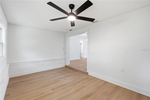 House in Dunedin, Florida 2 bedrooms, 136.57 sq.m. № 2231437 - photo 19