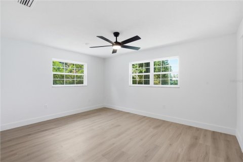 House in Dunedin, Florida 2 bedrooms, 136.57 sq.m. № 2231437 - photo 21