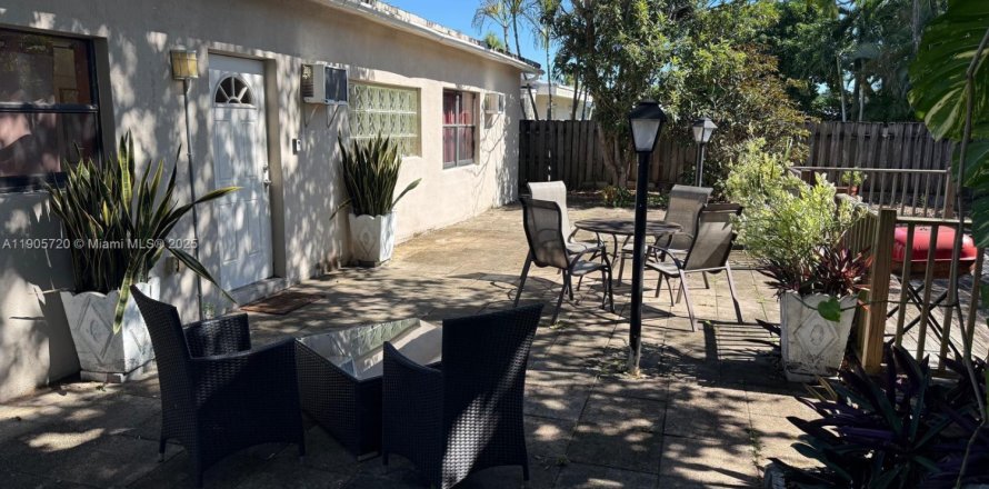 Immobilier commercial à Sunrise, Floride 1 chambre, 151.24 m2 № 1968185