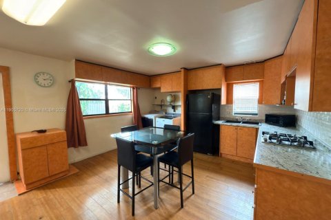 Immobilier commercial à louer à Sunrise, Floride: 1 chambre, 151.24 m2 № 1968185 - photo 5