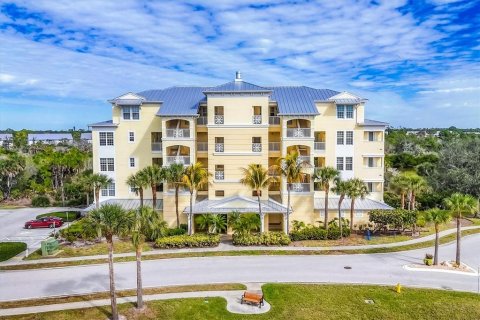 Condo in Englewood, Florida, 4 bedrooms № 2108089