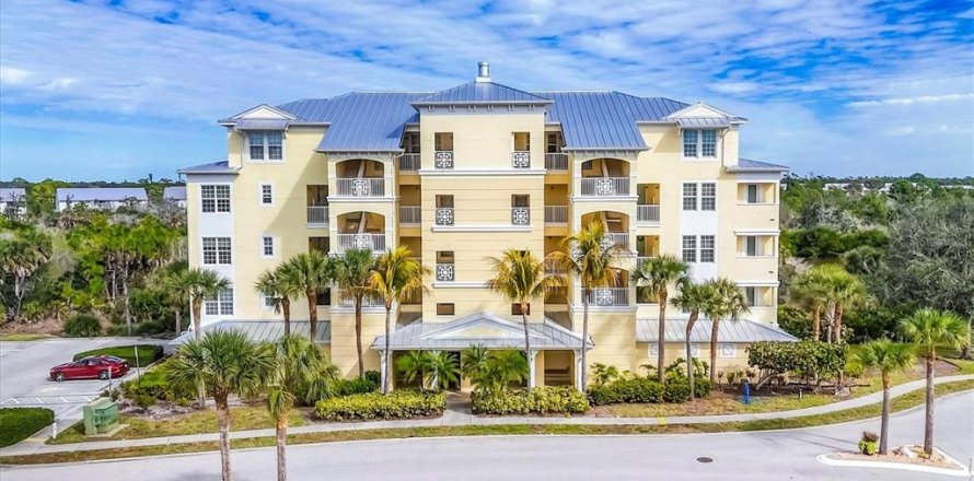 Condo in Englewood, Florida, 4 bedrooms  № 2108089