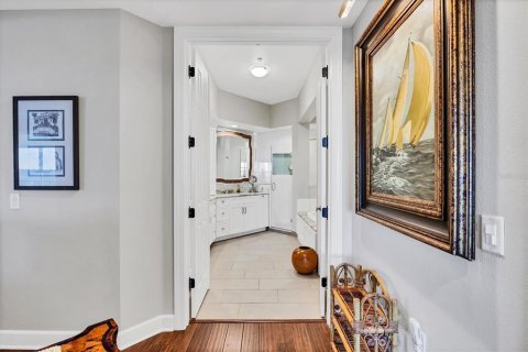 Condo in Englewood, Florida, 4 bedrooms  № 2108089 - photo 23