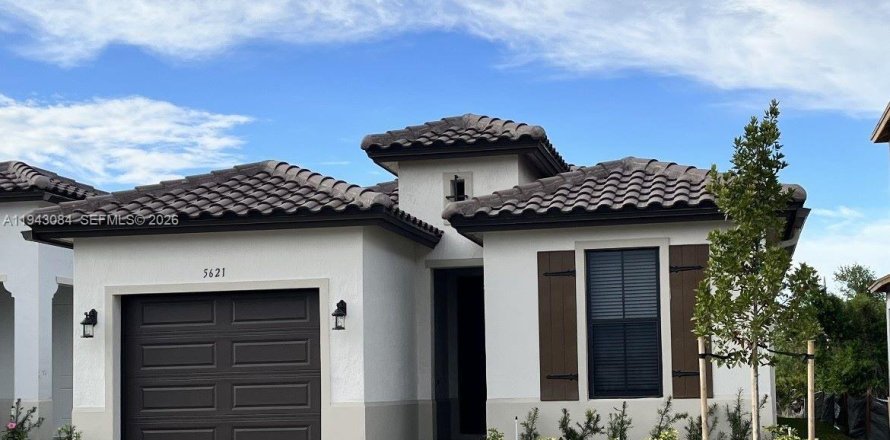 Villa ou maison à Ave Maria, Floride 3 chambres, 126.9 m2 № 1999344