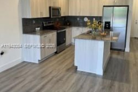 Villa ou maison à louer à Ave Maria, Floride: 3 chambres, 126.9 m2 № 1999344 - photo 3