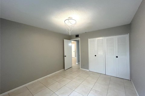 Condominio en alquiler en Tampa, Florida, 2 dormitorios, 87.14 m2 № 1918186 - foto 13