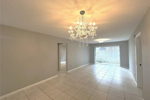 Condominio en alquiler en Tampa, Florida, 2 dormitorios, 87.14 m2 № 1918186 - foto 5