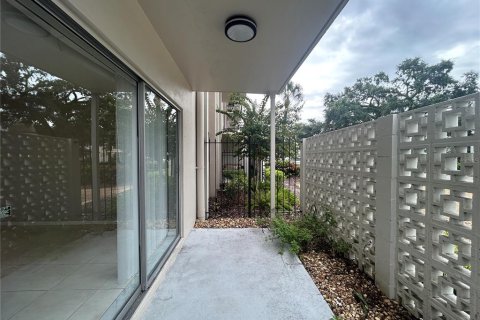 Condominio en alquiler en Tampa, Florida, 2 dormitorios, 87.14 m2 № 1918186 - foto 18