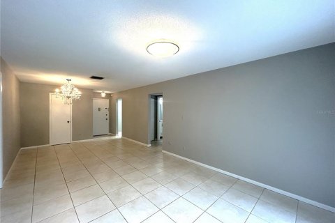 Condominio en alquiler en Tampa, Florida, 2 dormitorios, 87.14 m2 № 1918186 - foto 6