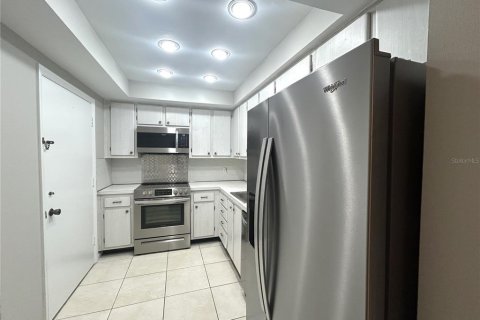 Condominio en alquiler en Tampa, Florida, 2 dormitorios, 87.14 m2 № 1918186 - foto 7