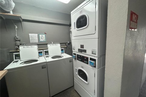 Condominio en alquiler en Tampa, Florida, 2 dormitorios, 87.14 m2 № 1918186 - foto 17